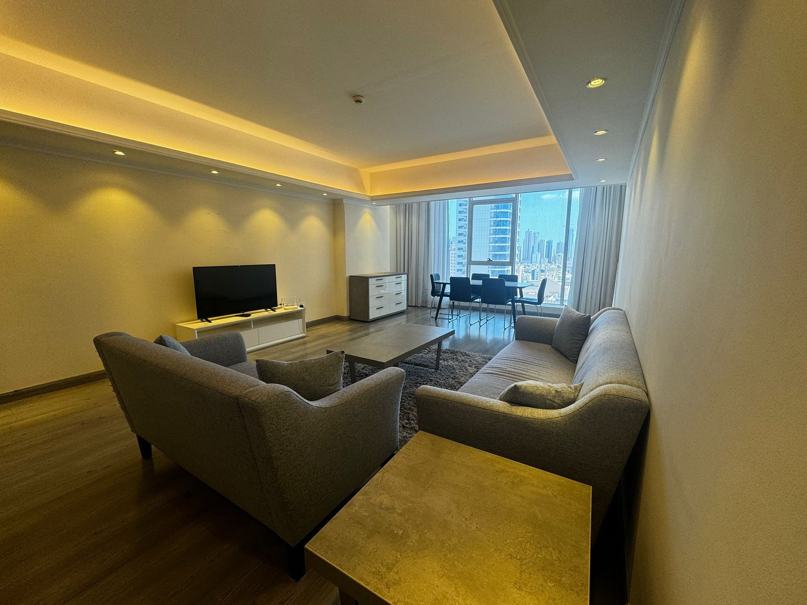 Luxury 1-Bedroom Apartment In The Center Of Juffair.