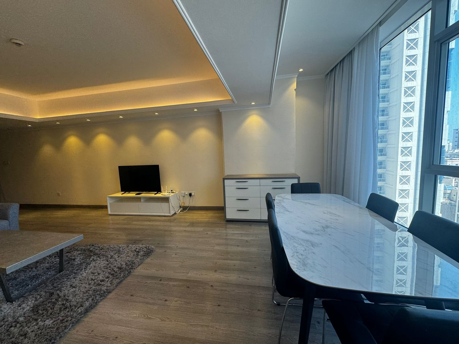 Luxury 1-Bedroom Apartment In The Center Of Juffair.