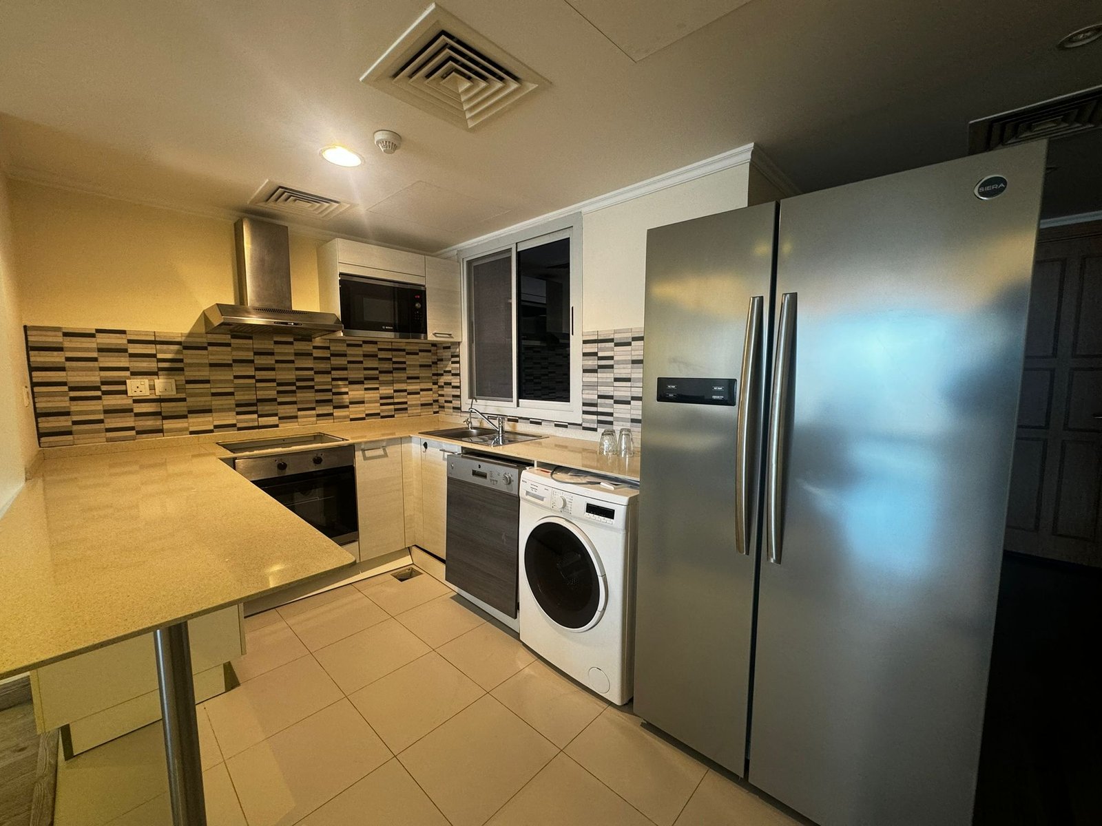 Luxury 1-Bedroom Apartment In The Center Of Juffair.