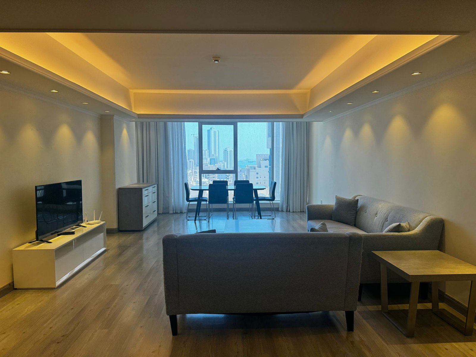 Luxury 1-Bedroom Apartment In The Center Of Juffair.