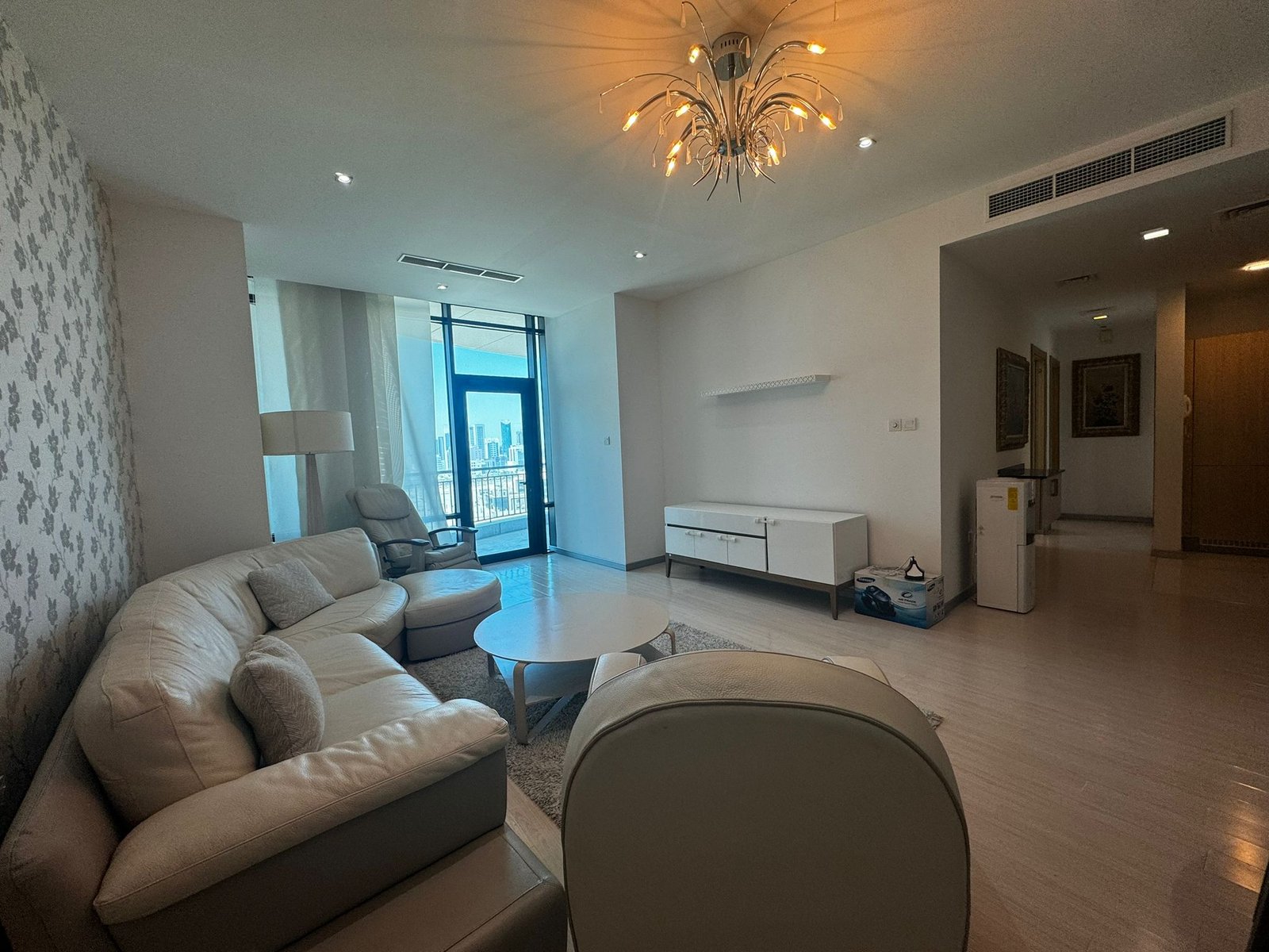 Luxury Sea-View 2-Bedroom Apartment In The Heart Of Seef