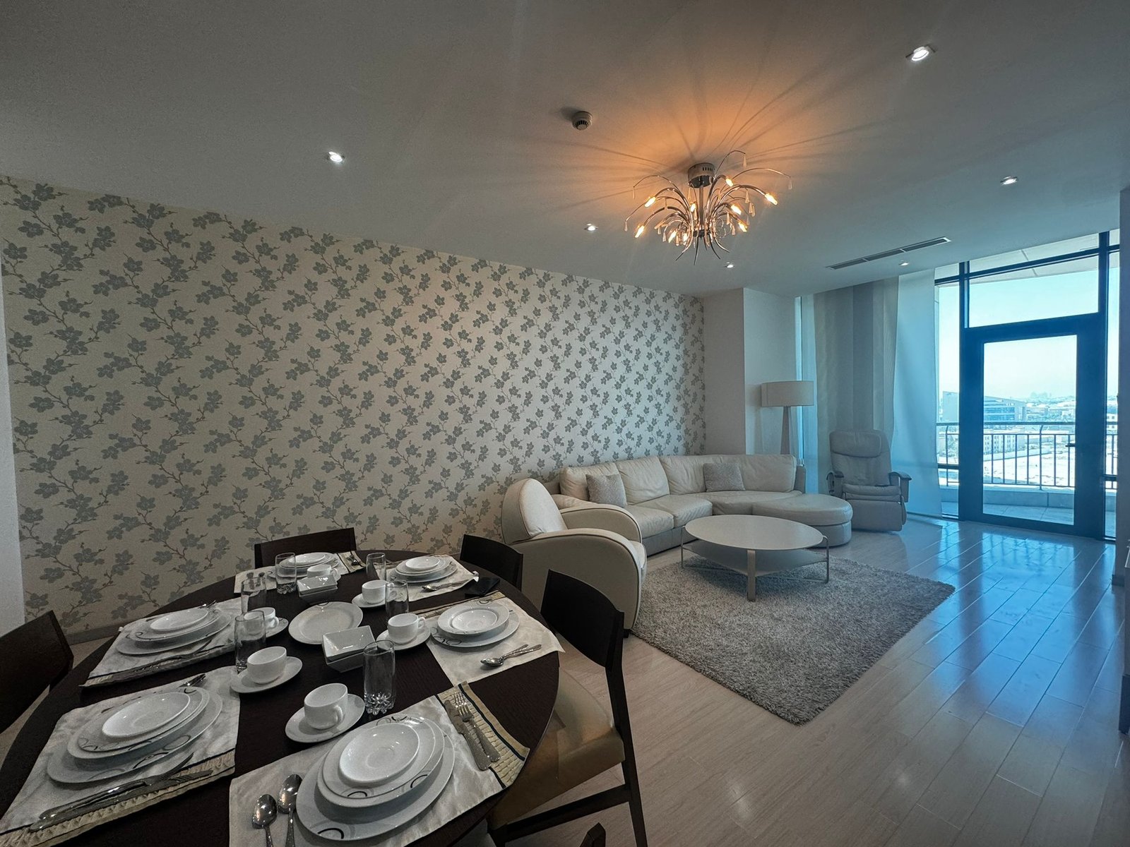 Luxury Sea-View 2-Bedroom Apartment In The Heart Of Seef