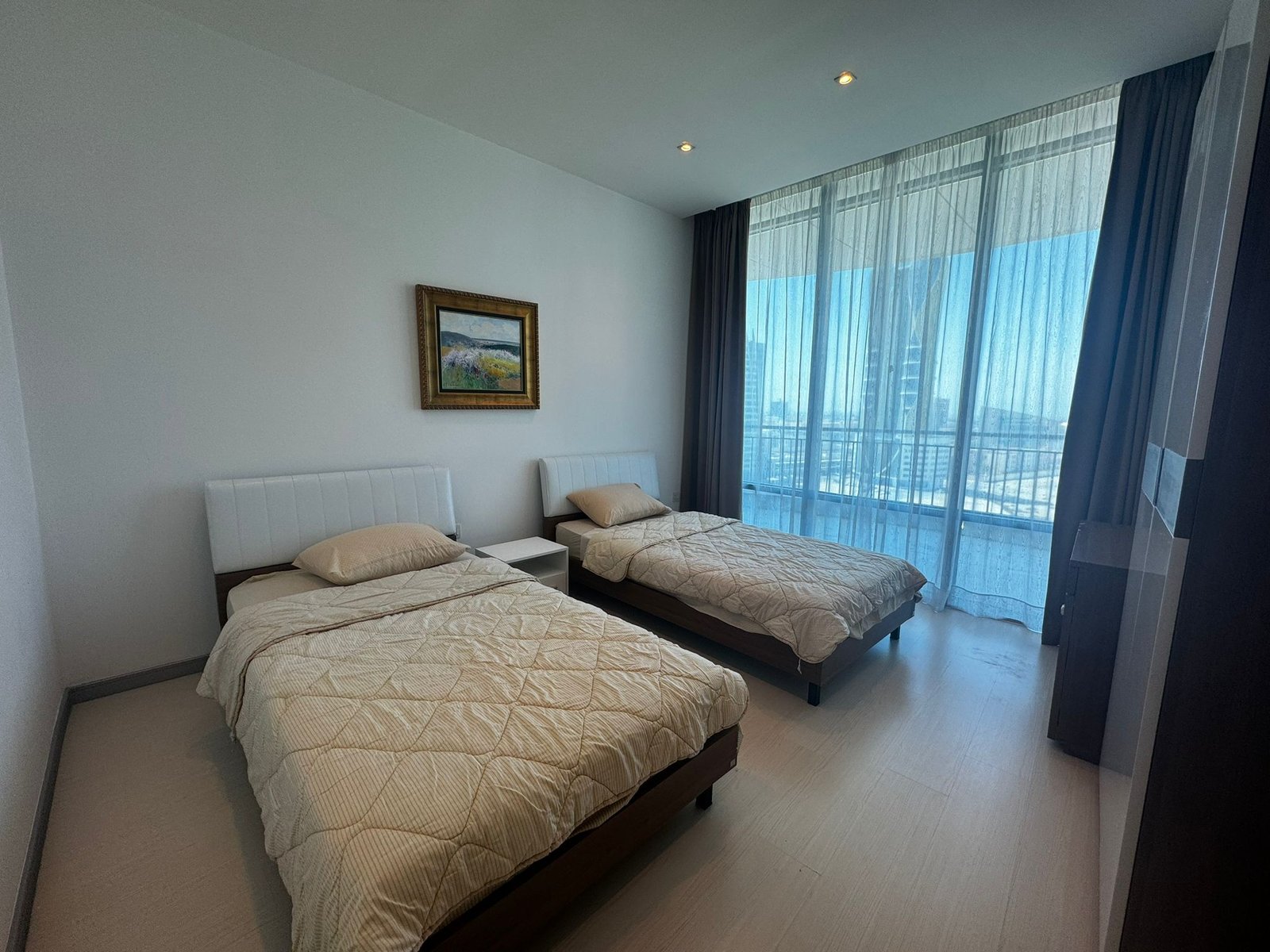 Luxury Sea-View 2-Bedroom Apartment In The Heart Of Seef