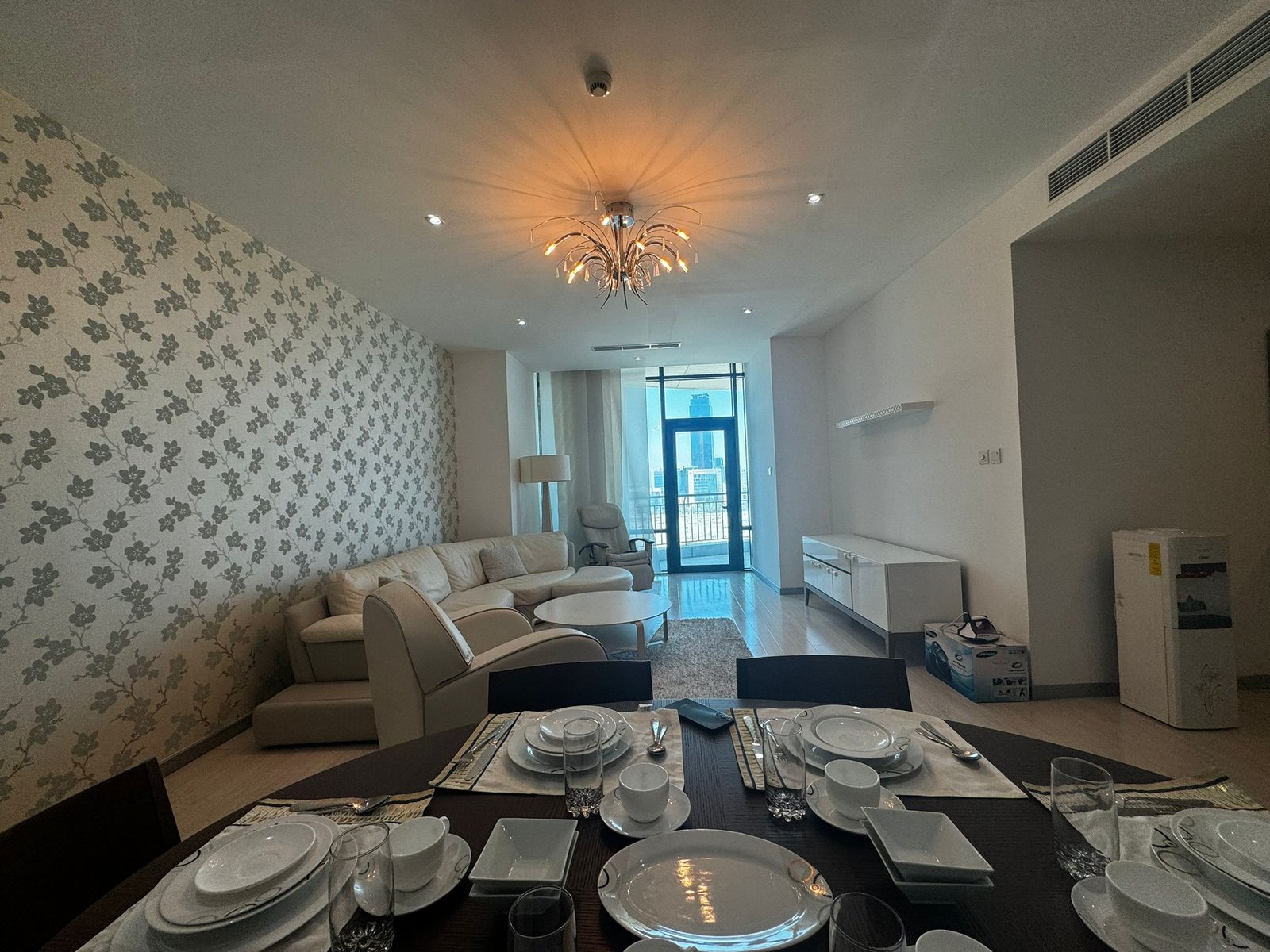 Luxury Sea-View 2-Bedroom Apartment In The Heart Of Seef