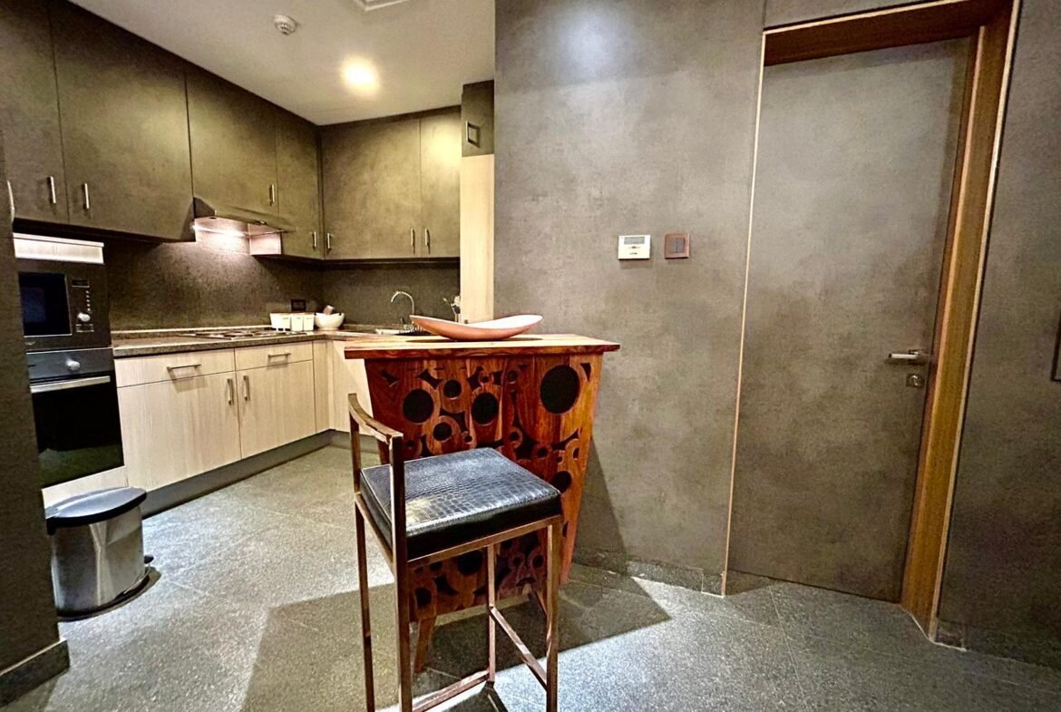 Luxury Sea-View 1-Bedroom Apartment In The Center of Seef