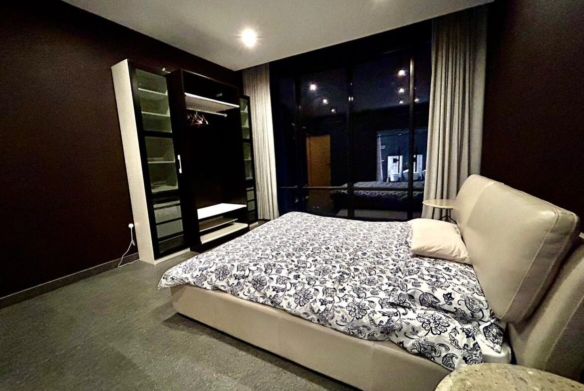 Luxury Sea-View 1-Bedroom Apartment In The Center of Seef