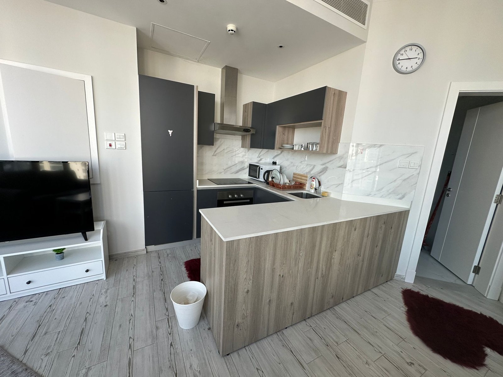 Exclusive Sea-View 2-Bedroom Studio In The Downtown Seef.