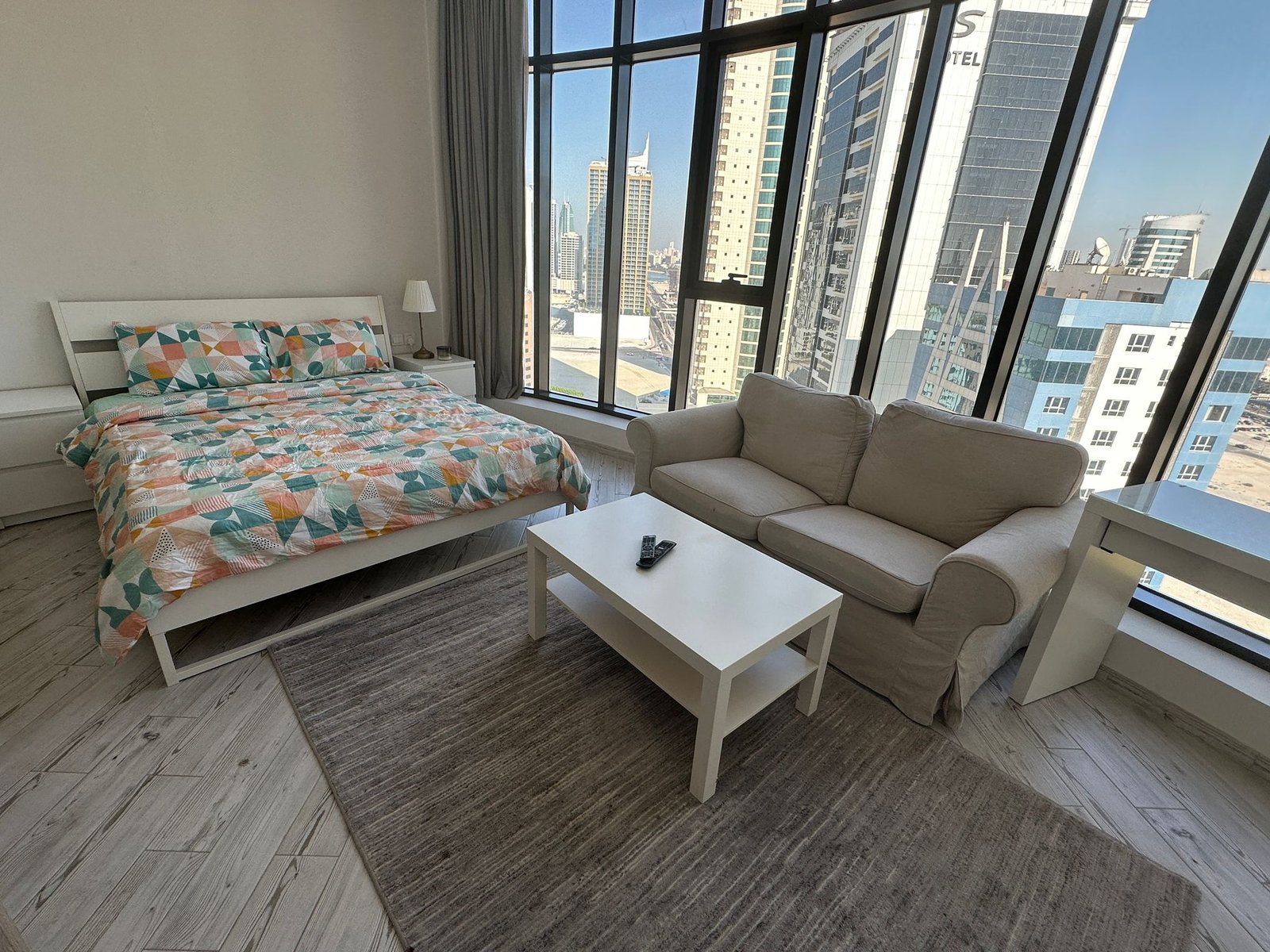 Exclusive Sea-View 2-Bedroom Studio In The Downtown Seef.
