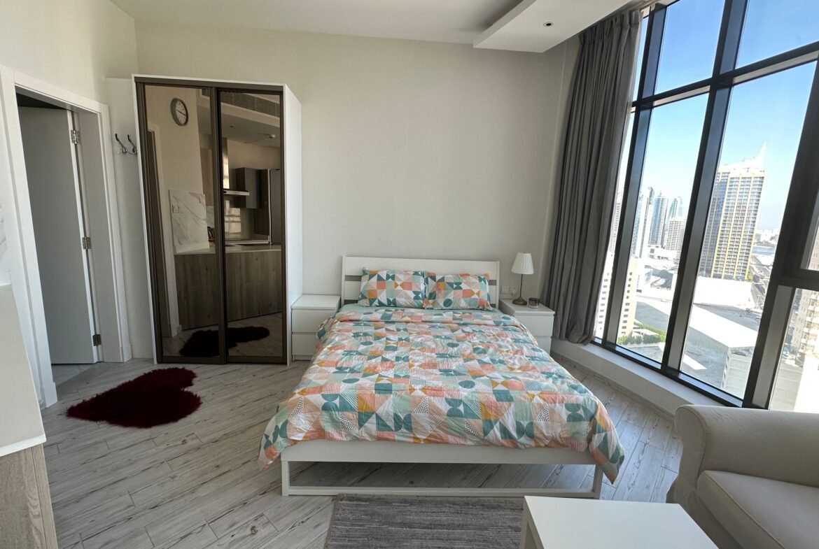 Exclusive Sea-View 2-Bedroom Studio In The Downtown Seef.