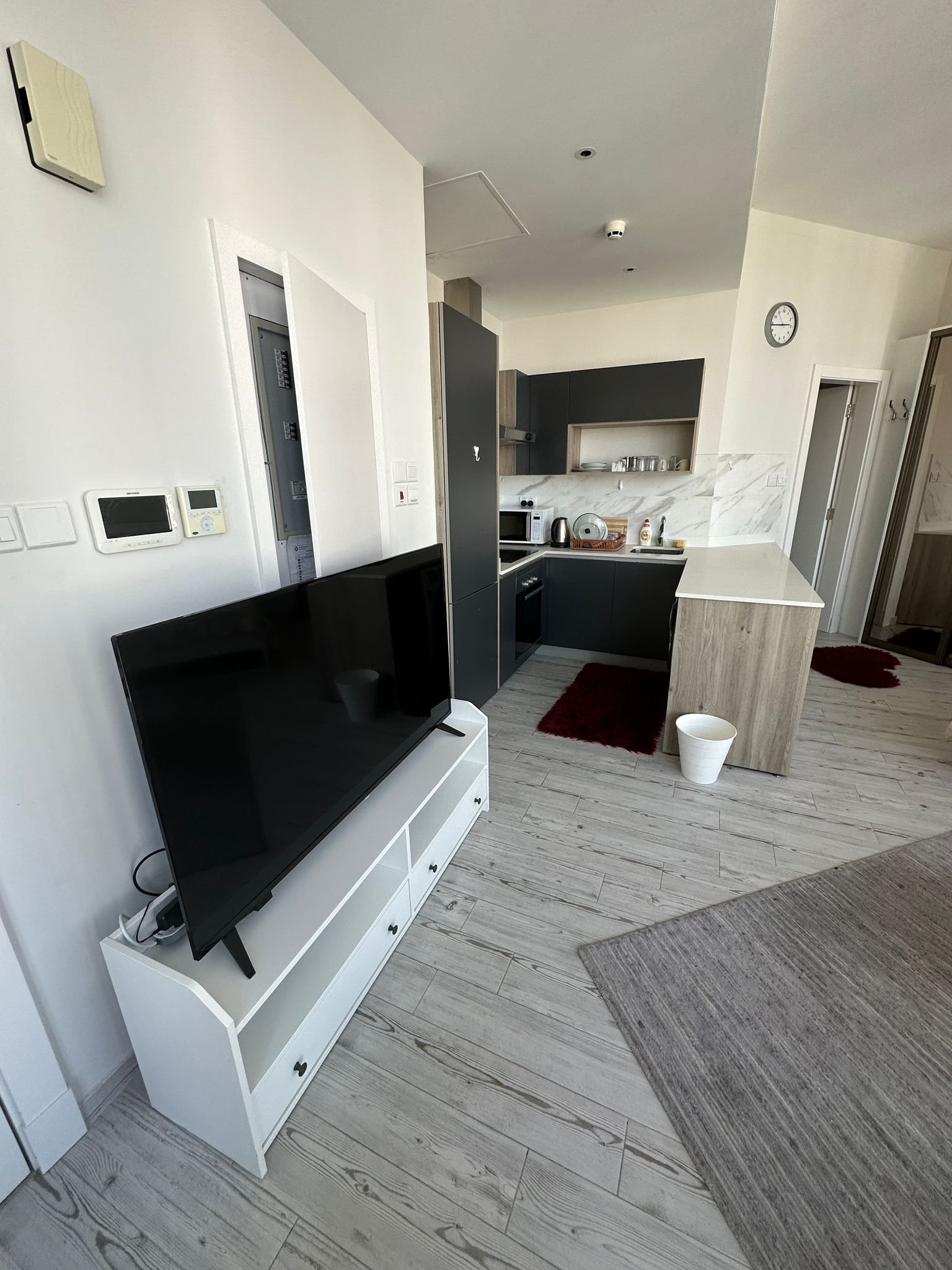 Exclusive Sea-View 2-Bedroom Studio In The Downtown Seef.