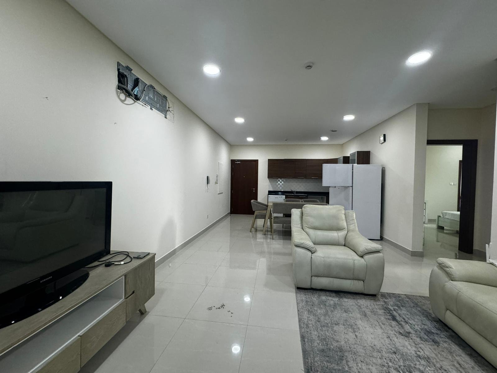Sea-View Luxury 2-Bedroom Studio In The Downtown of Seef.