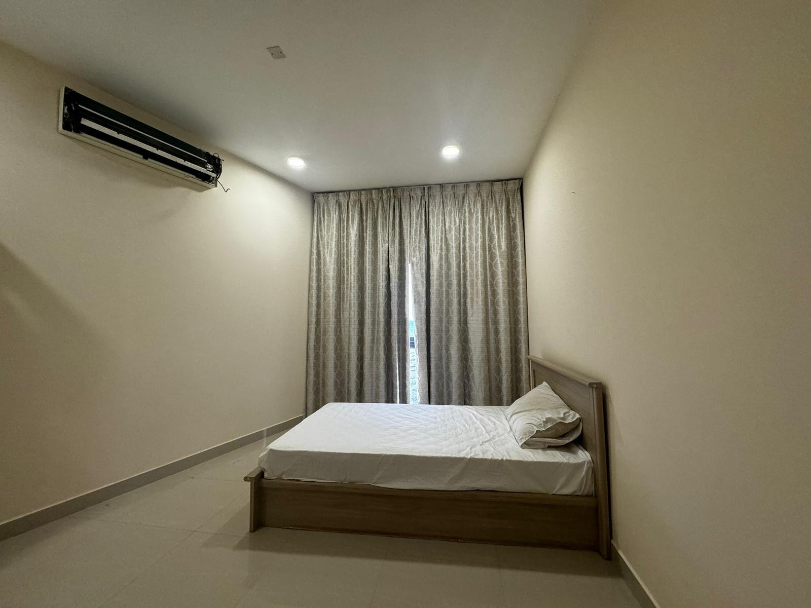 Sea-View Luxury 2-Bedroom Studio In The Downtown of Seef.