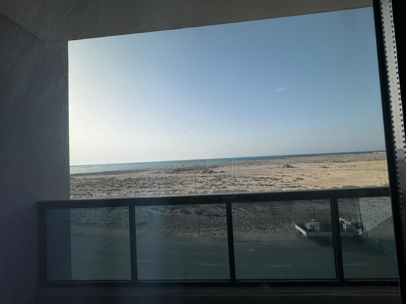 Sea-View Luxury 2-Bedroom Studio In The Downtown of Seef.