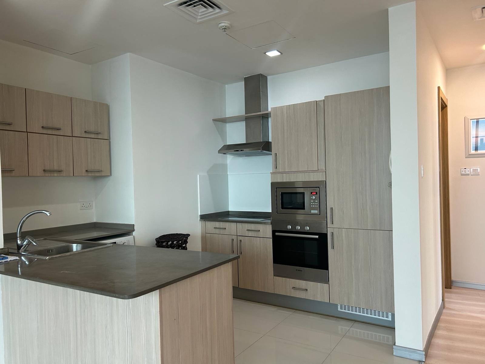 Luxury Sea-View 2-Bedroom Apartment In The Heart of Seef.