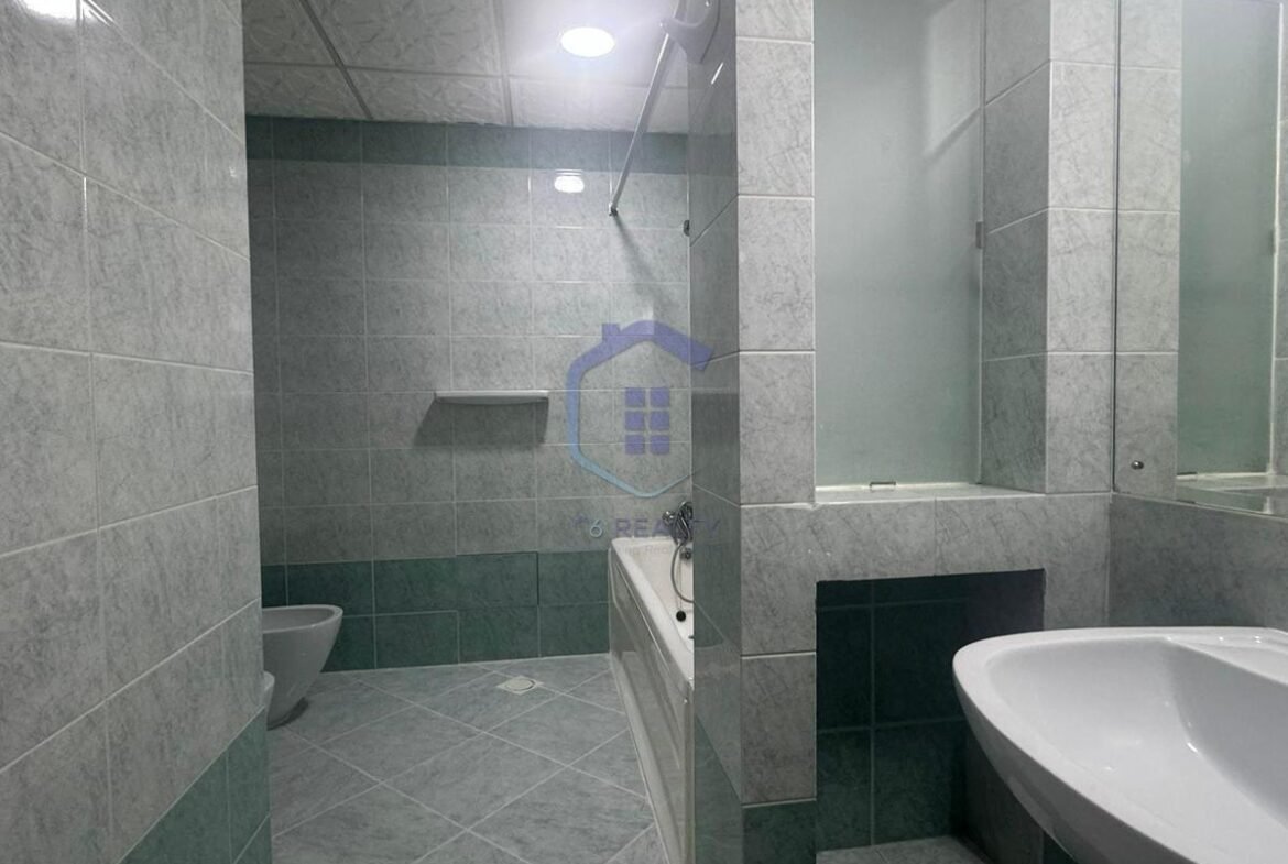 Modern 2-Bedroom Apartment For Rent in The Center Of Juffair