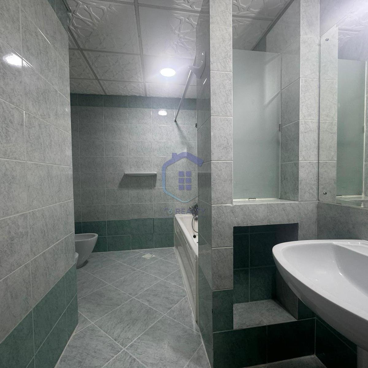 Modern 2-Bedroom Apartment For Rent in The Center Of Juffair