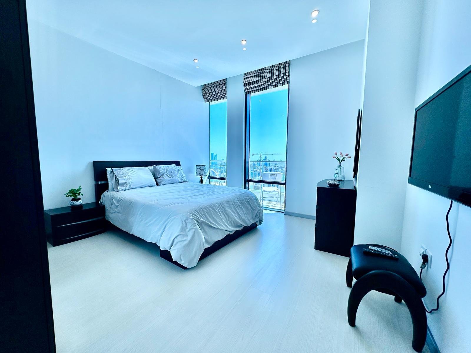 Sea-View Luxury 2-Bedroom Apartment In The Downtown Seef.