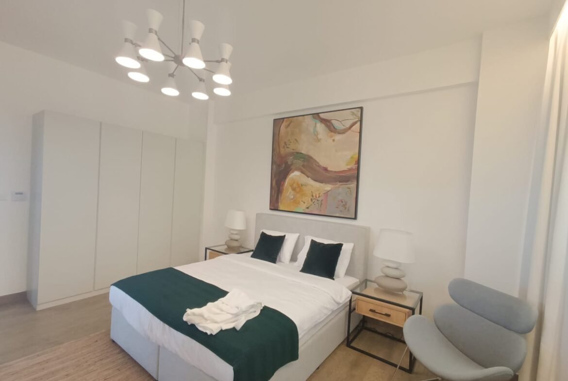 Luxury SeaView 2-Bedroom Apartment In The Center of Amwaj.