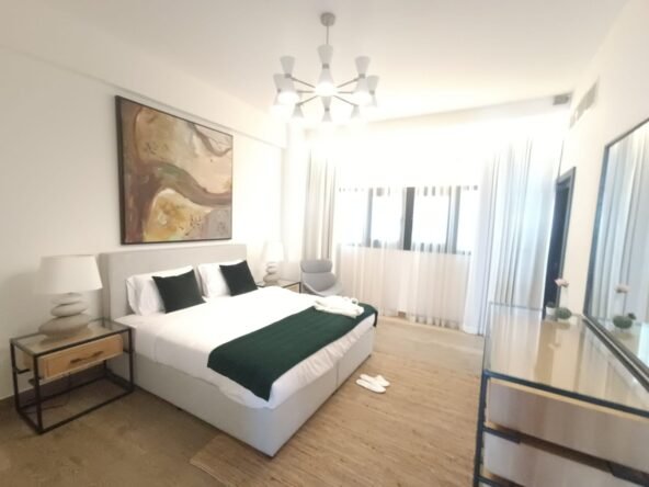 Luxury SeaView 2-Bedroom Apartment In The Center of Amwaj.