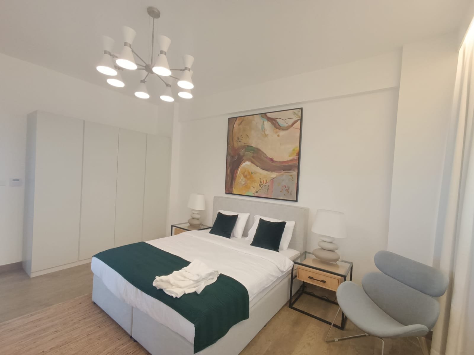 Luxury SeaView 2-Bedroom Apartment In The Center of Amwaj.