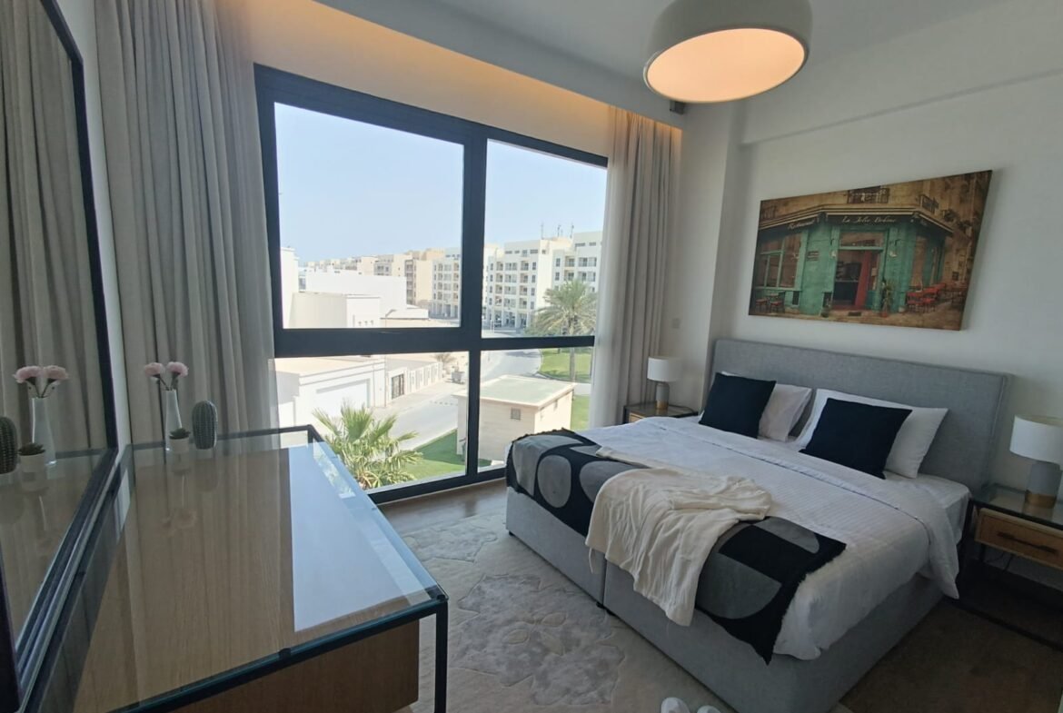 Luxury Sea-View 2-Bedroom Apartment In the Center of Amwaj.