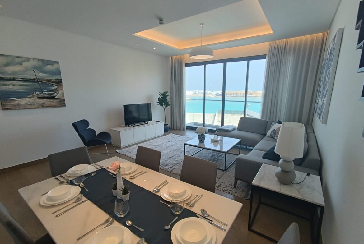 Luxury Sea-View 2-Bedroom Apartment In the Center of Amwaj.