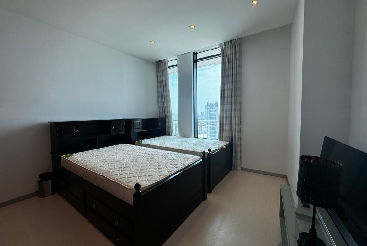 Exclusive Sea-View 2-Bedroom Apartment In The Center of Seef.