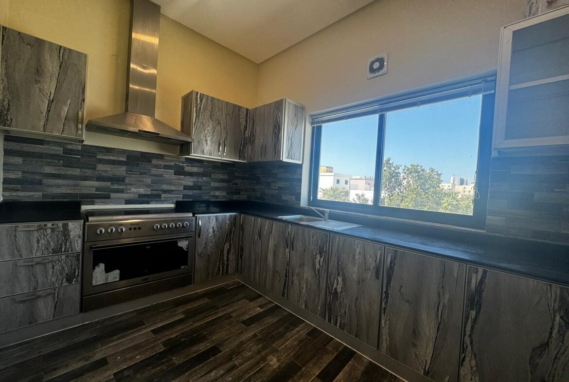 CityView Affordable 2-Bedroom Apartment In The Center of Zinj.