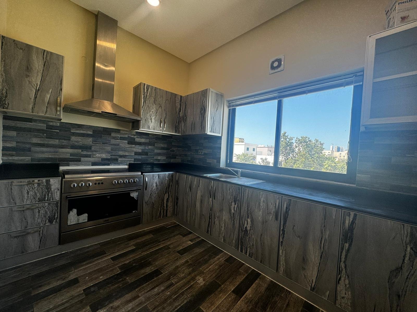 CityView Affordable 2-Bedroom Apartment In The Center of Zinj.