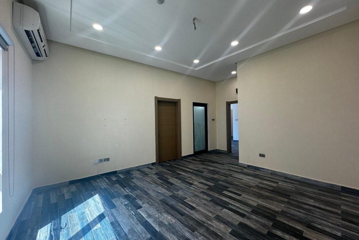 CityView Affordable 2-Bedroom Apartment In The Center of Zinj.