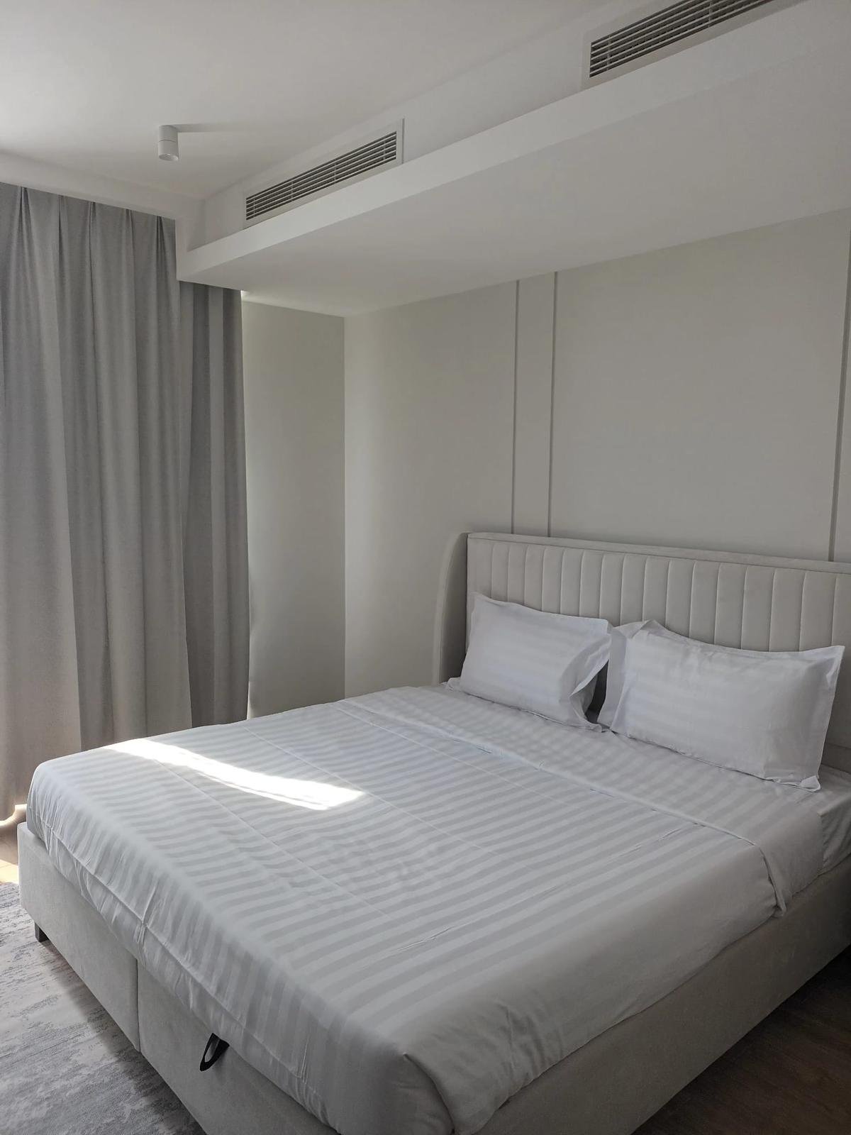 Luxury SeaView 2-Bedroom Apartment In The Center of Amwaj.