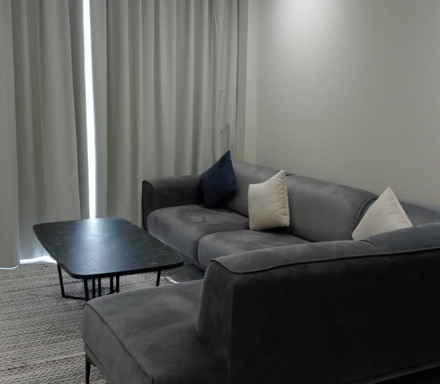 Luxury SeaView 2-Bedroom Apartment In The Center of Amwaj.