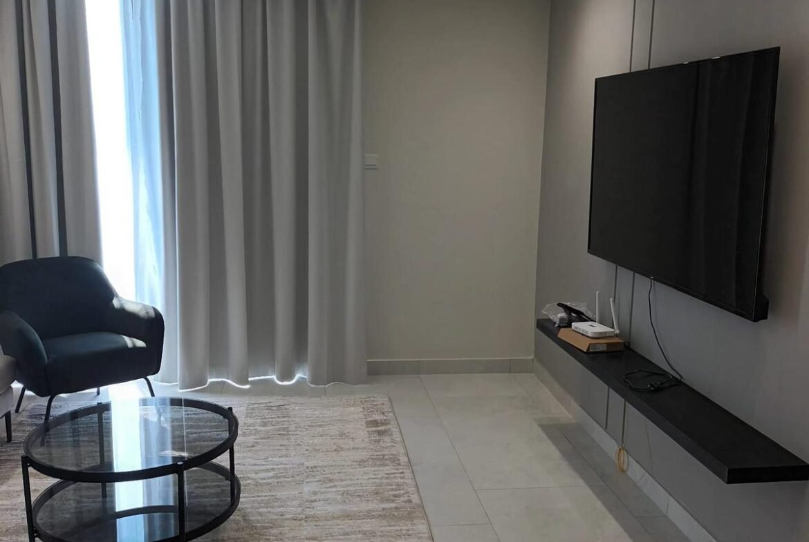 Luxury SeaView 2-Bedroom Apartment In The Center of Amwaj.