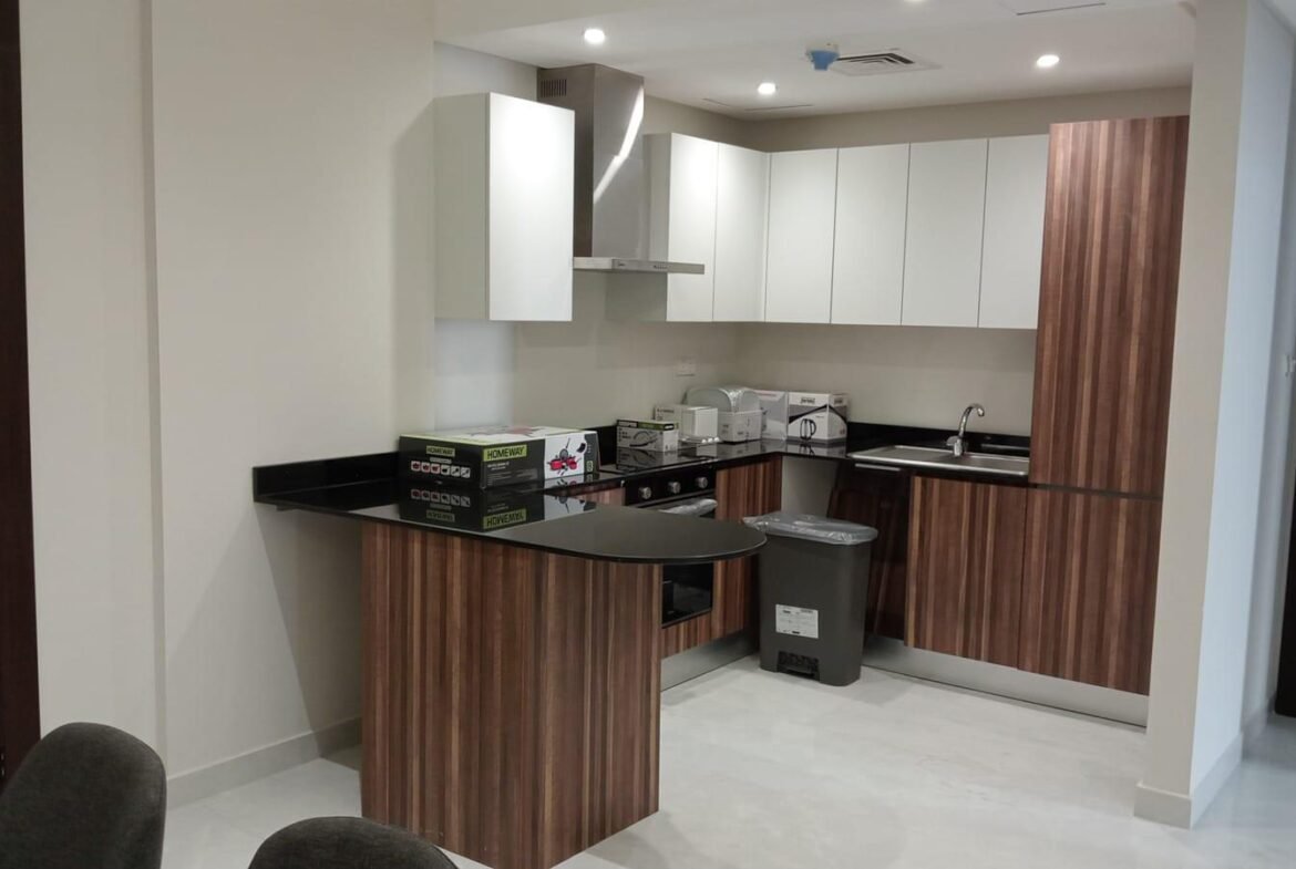Luxury SeaView 2-Bedroom Apartment In The Center of Amwaj.