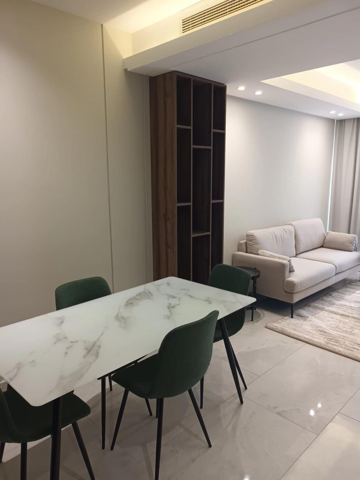 Luxury SeaView 2-Bedroom Apartment In The Center of Amwaj.