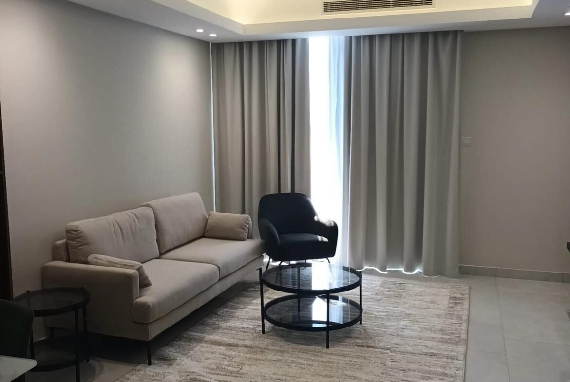 Luxury SeaView 2-Bedroom Apartment In The Center of Amwaj.