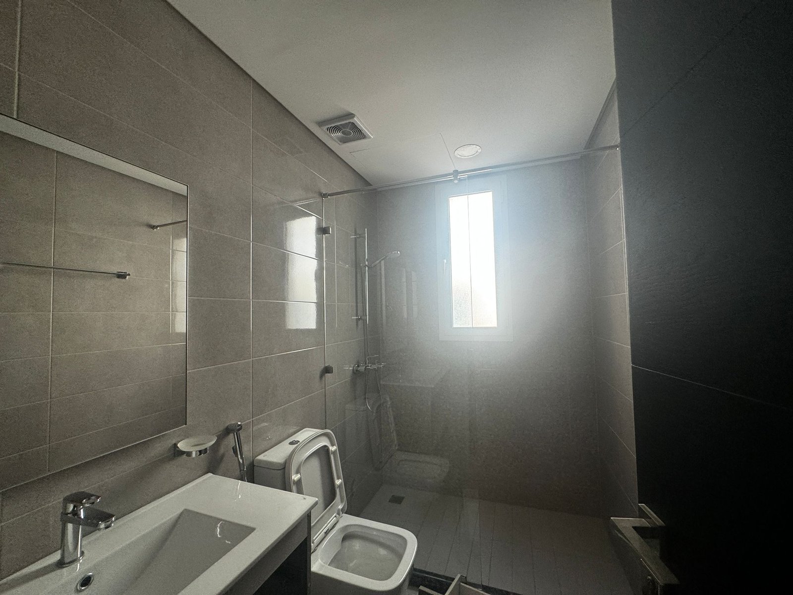 Luxury Sea-View 1-BHK Apartment In The Center of Seef.