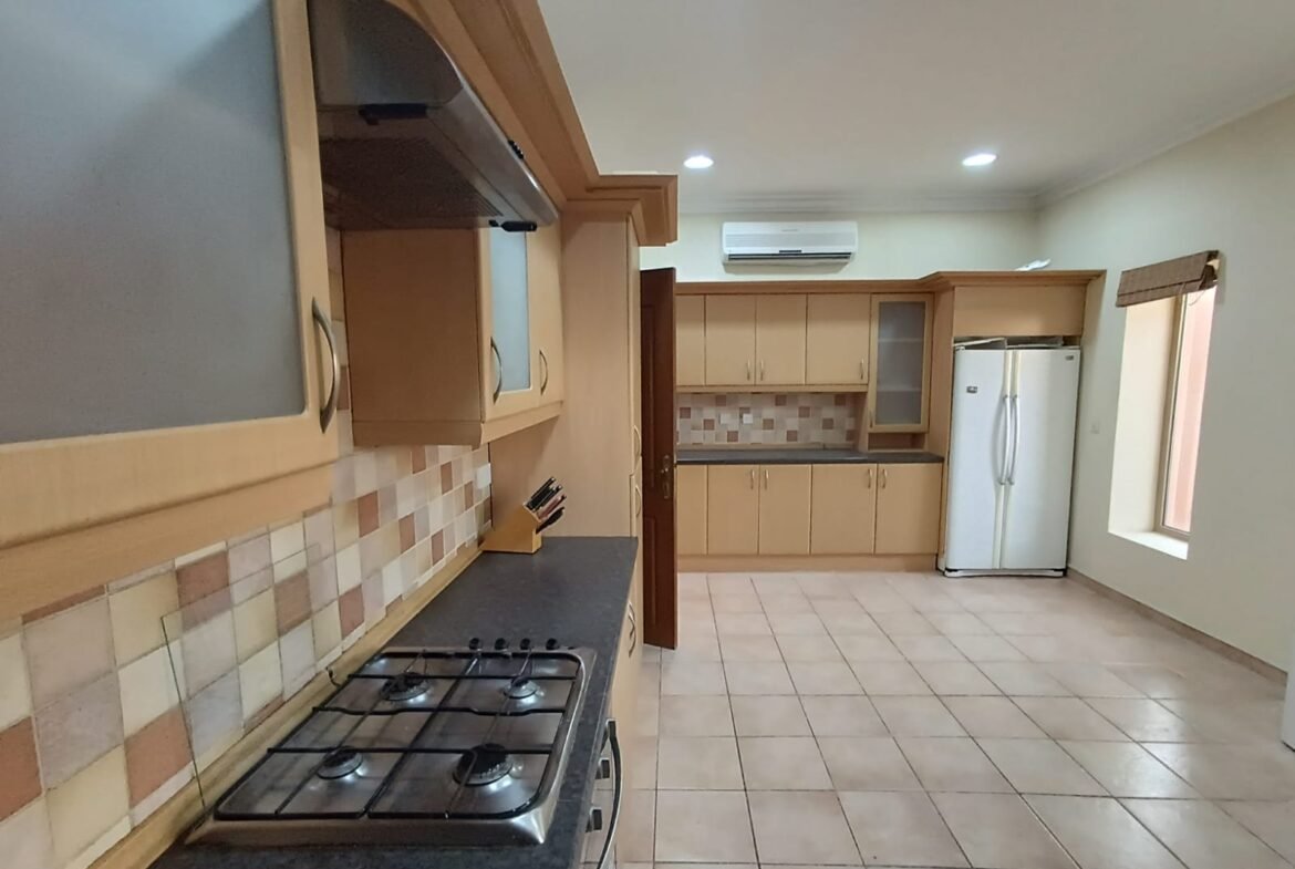 Luxury 2-BHK Apartment In The Center of Seef.