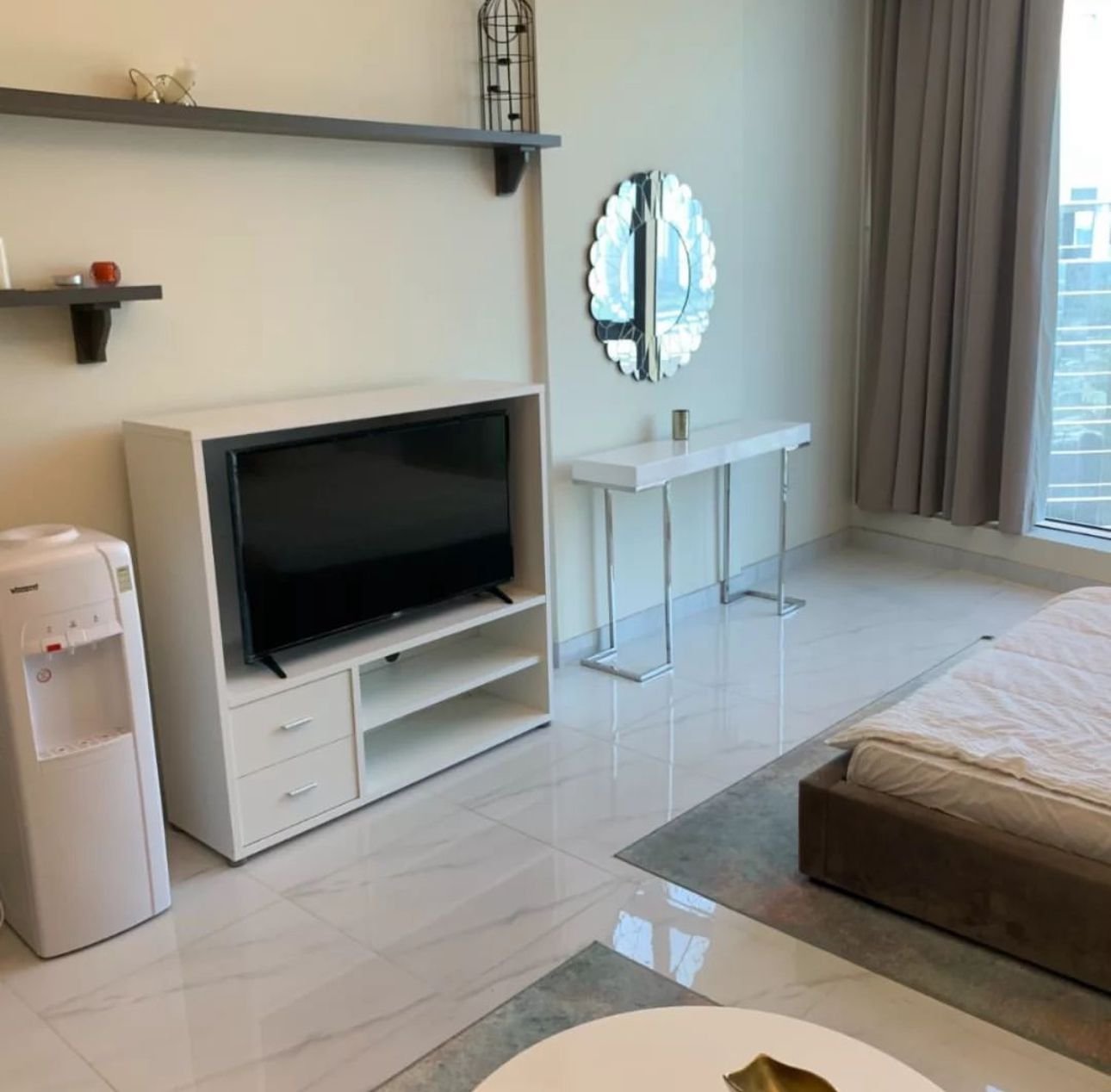 Luxury 1-Bedroom Studio for Rent in The Center Of Seef