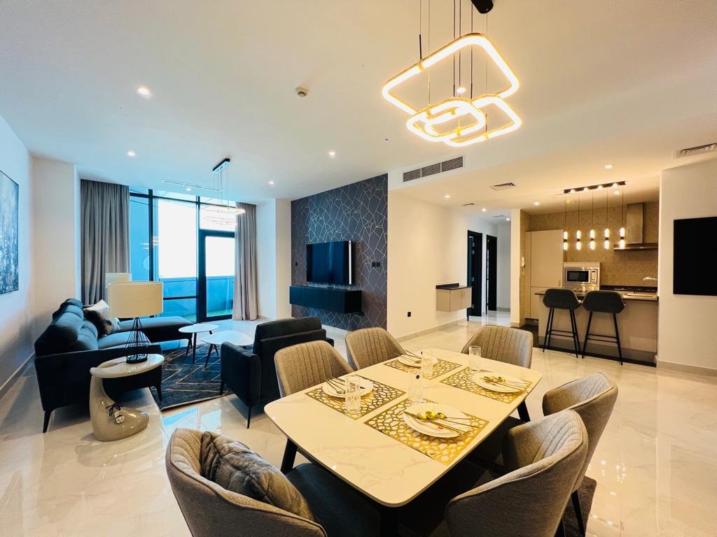 Luxury 2-Bedroom Apartment In The Heart of Seef.