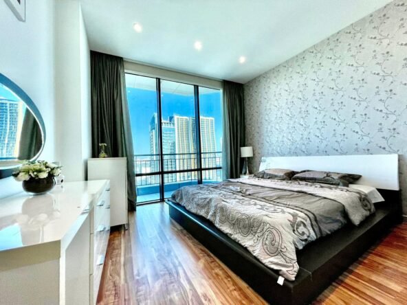 Luxury Sea-View 1-Bedroom Apartment In The Center of Seef.