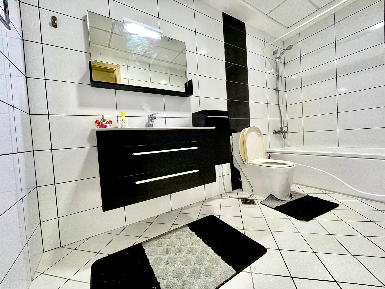 Luxury Sea-View 1-Bedroom Apartment In The Center of Seef.