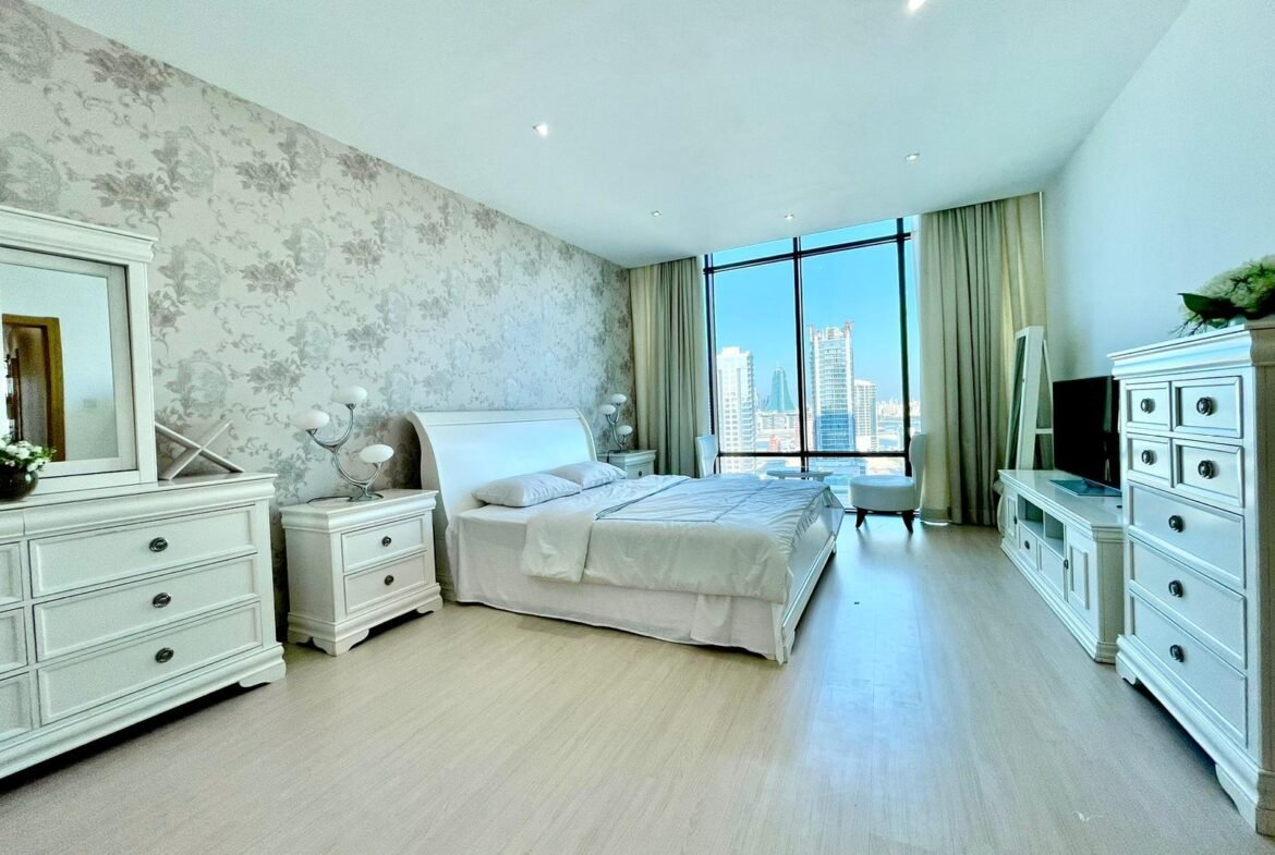 Luxury 2-Bedroom Apartment In The Heart of Seef.
