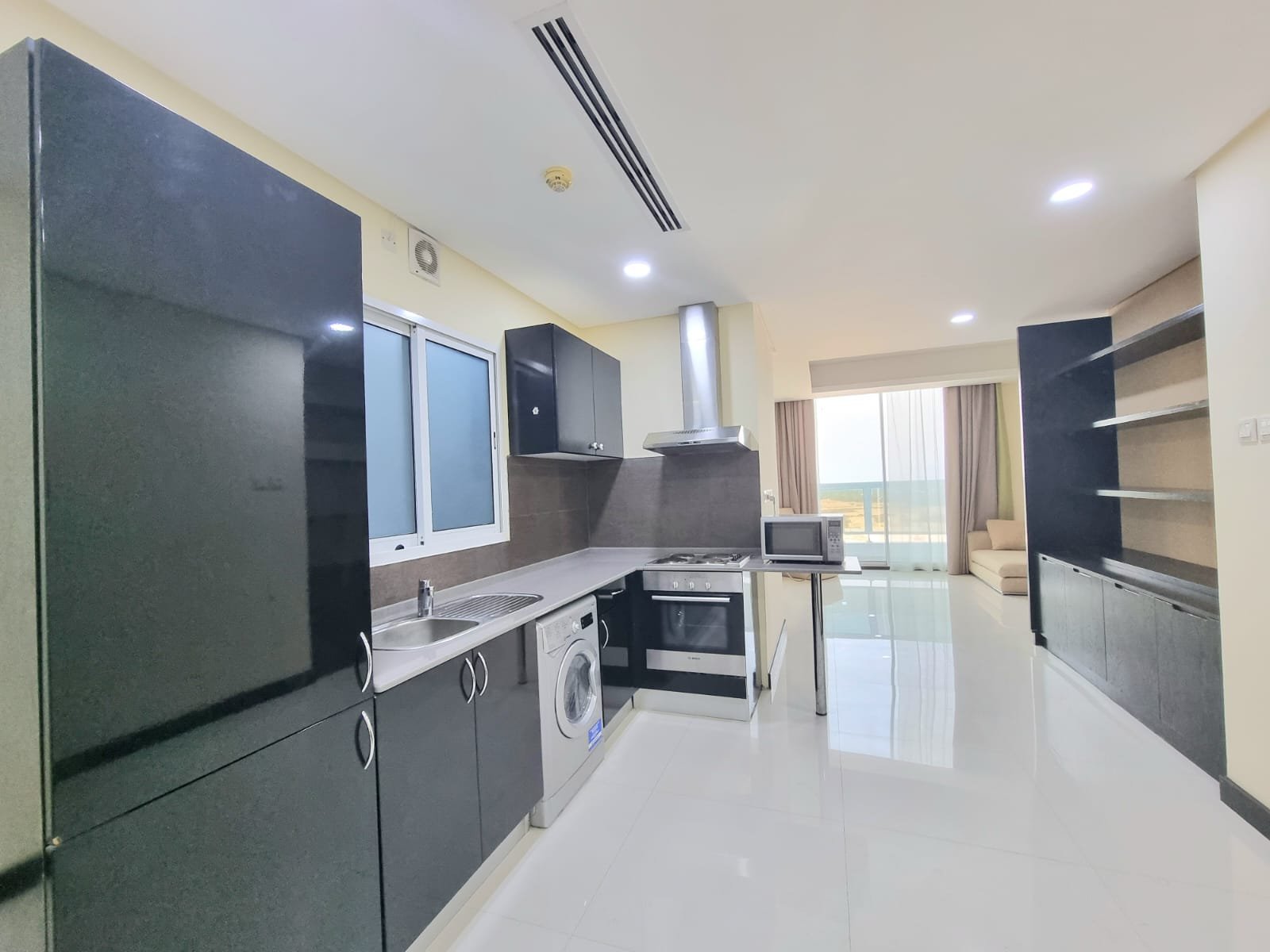 Modern 2-Bedroom Apartment In The Heart of Seef.