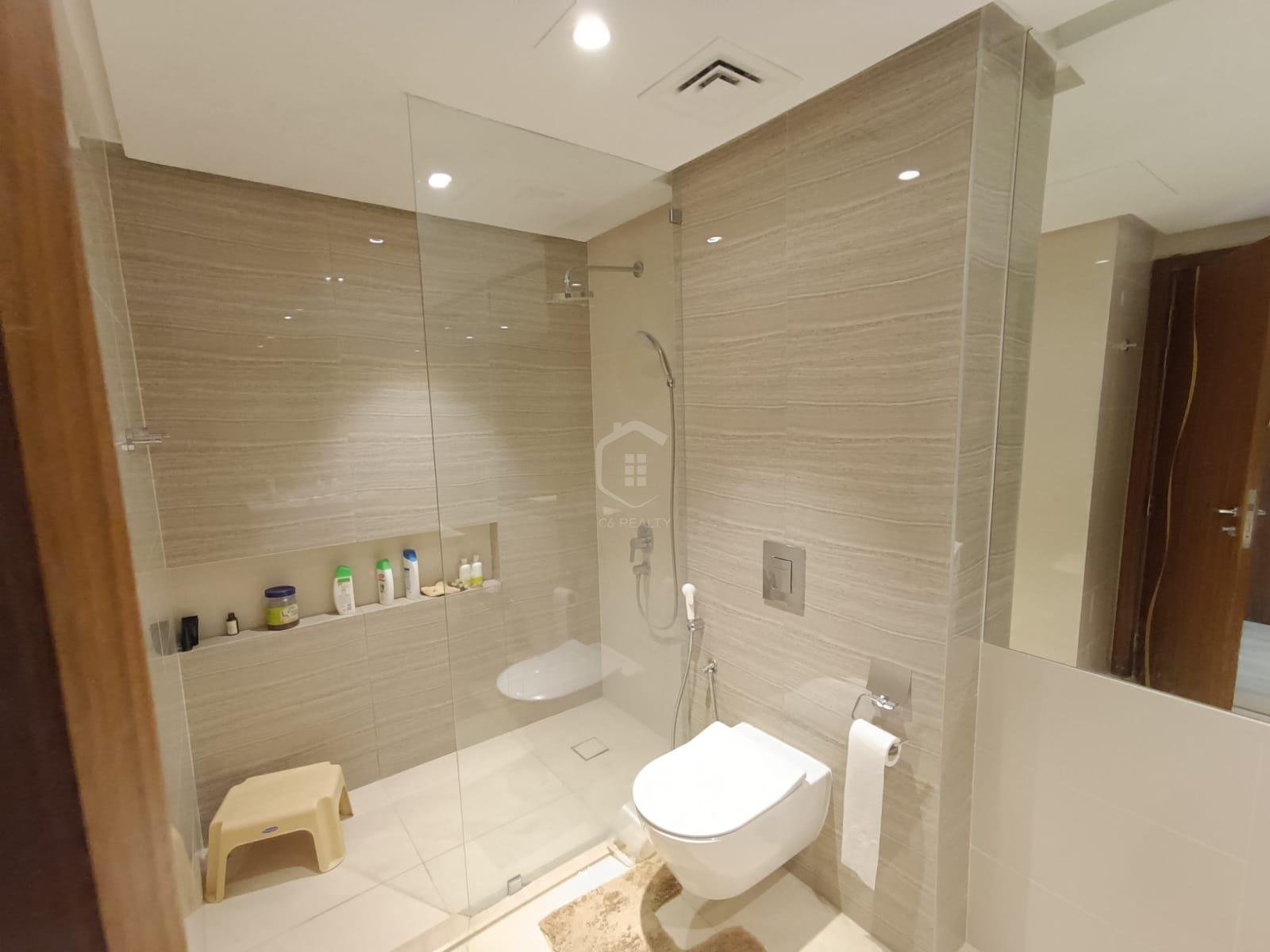 Luxury SeaView 1-Bedroom Apartment In The Heart of Dilmunia.