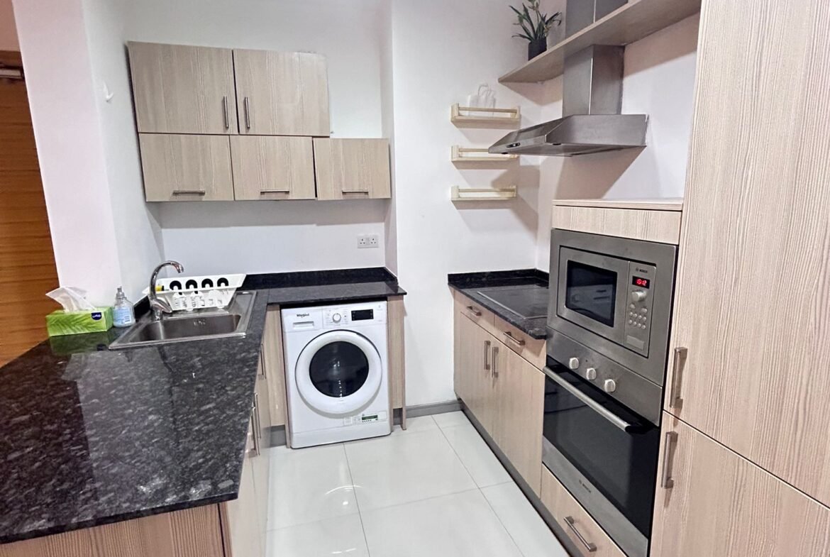 Luxury 2-Bedroom Apartment In The Heart of Seef.