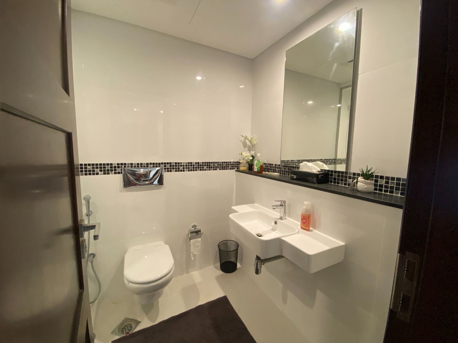 luxury Seaview 3-Bedroom Apartment In The Heart of Juffair.