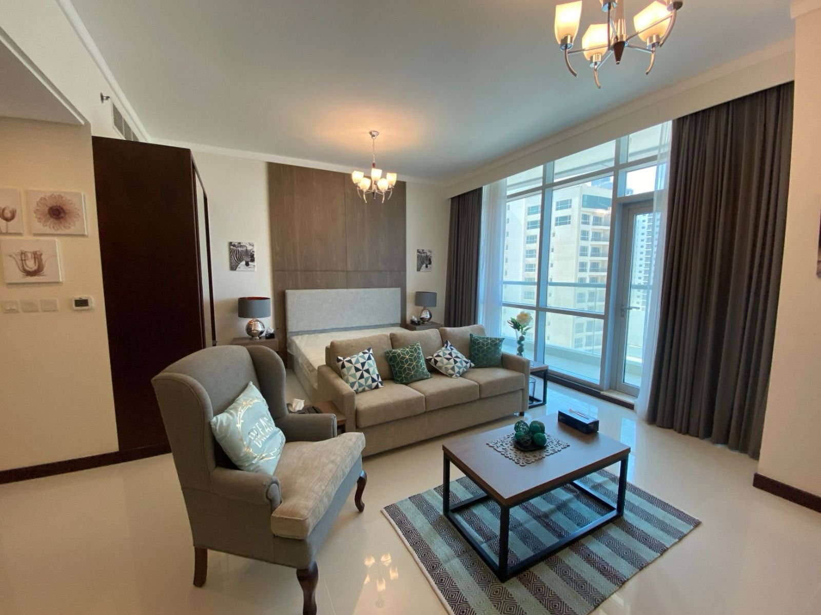 luxury Seaview 3-Bedroom Apartment In The Heart of Juffair.