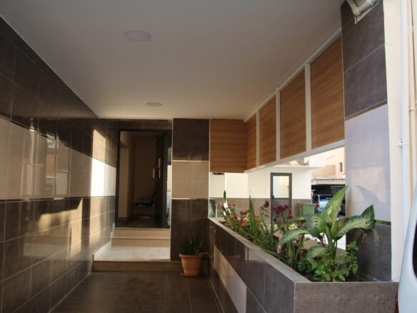 Affordable Spacious 2-Bedroom Apartment In The Center of Hidd.