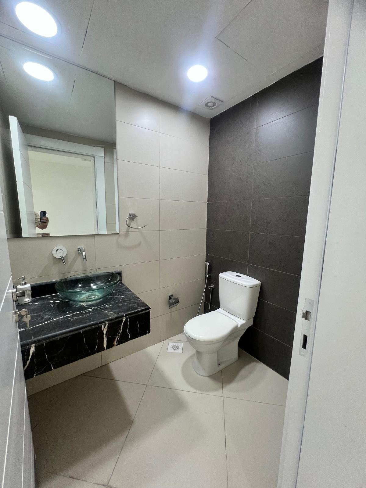 Spacious 2-Bedroom Apartment In The Center of Seef.